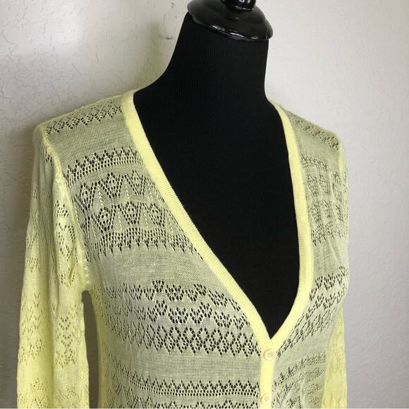 Zara Knitwear pale soft yellow open knit crochet button cardigan size Large NWT - Picture 2 of 13